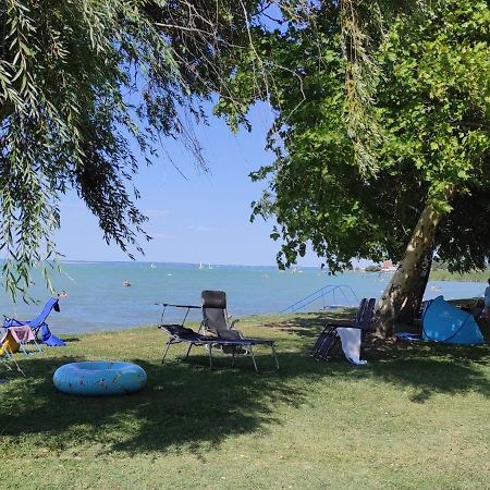 Onebeach Apartman Шіофок Екстер'єр фото