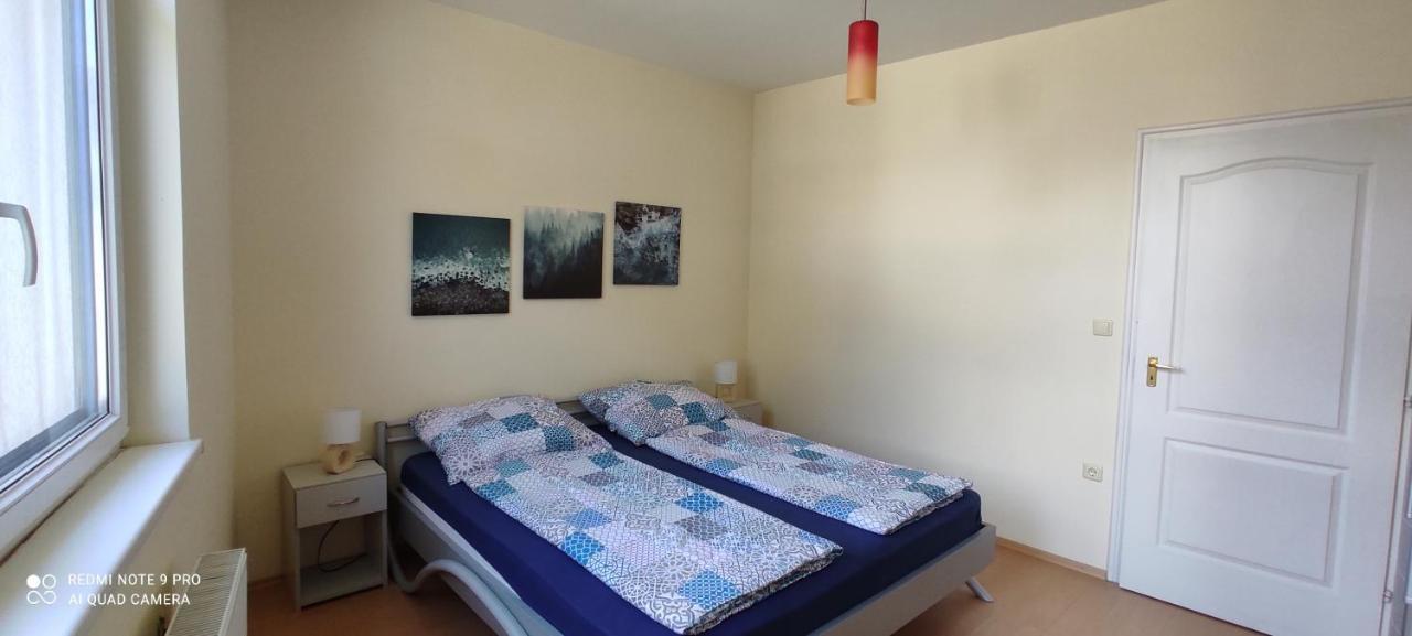 Onebeach Apartman Шіофок Екстер'єр фото