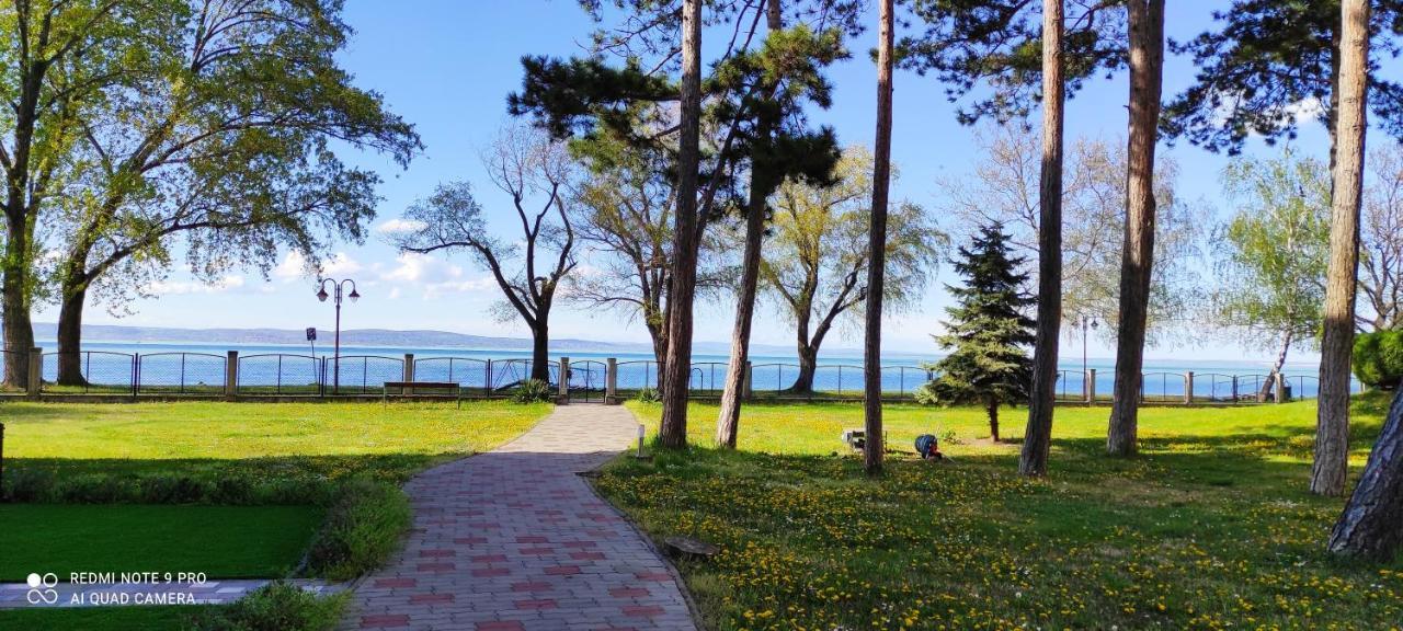 Onebeach Apartman Шіофок Екстер'єр фото