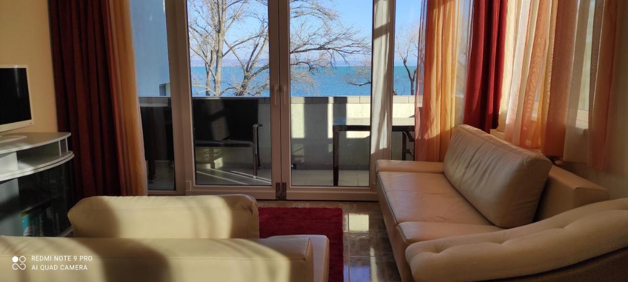 Onebeach Apartman Шіофок Екстер'єр фото