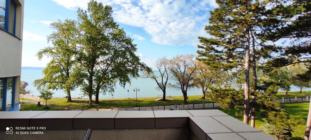 Onebeach Apartman Шіофок Екстер'єр фото