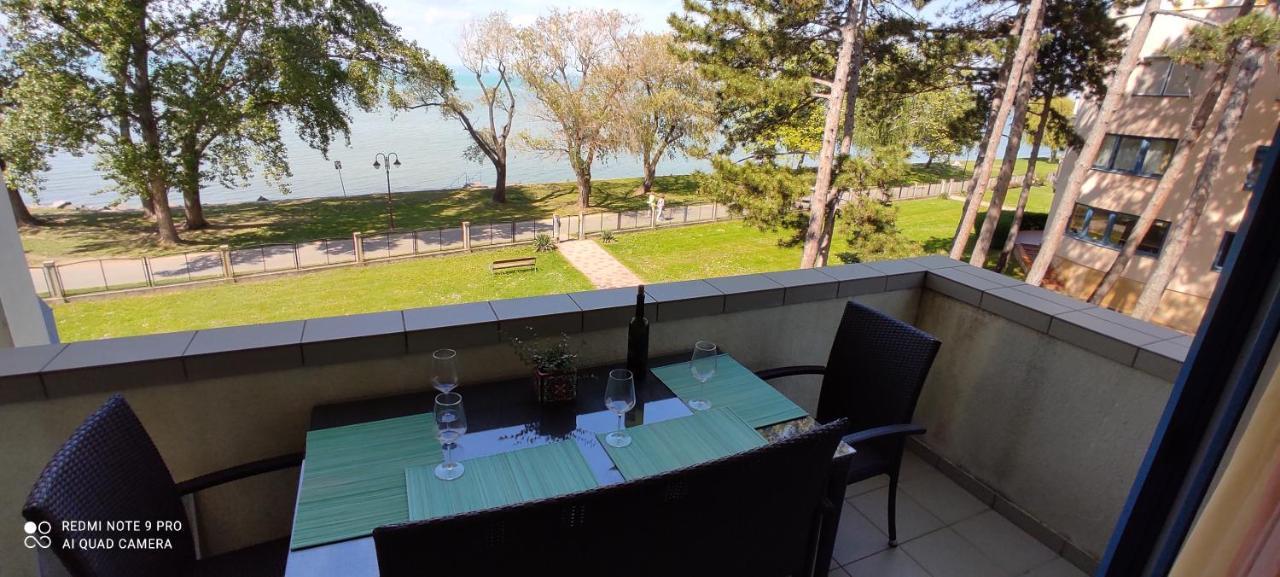 Onebeach Apartman Шіофок Екстер'єр фото