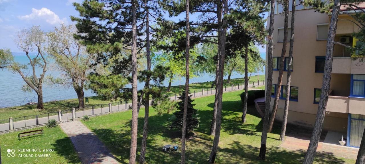 Onebeach Apartman Шіофок Екстер'єр фото