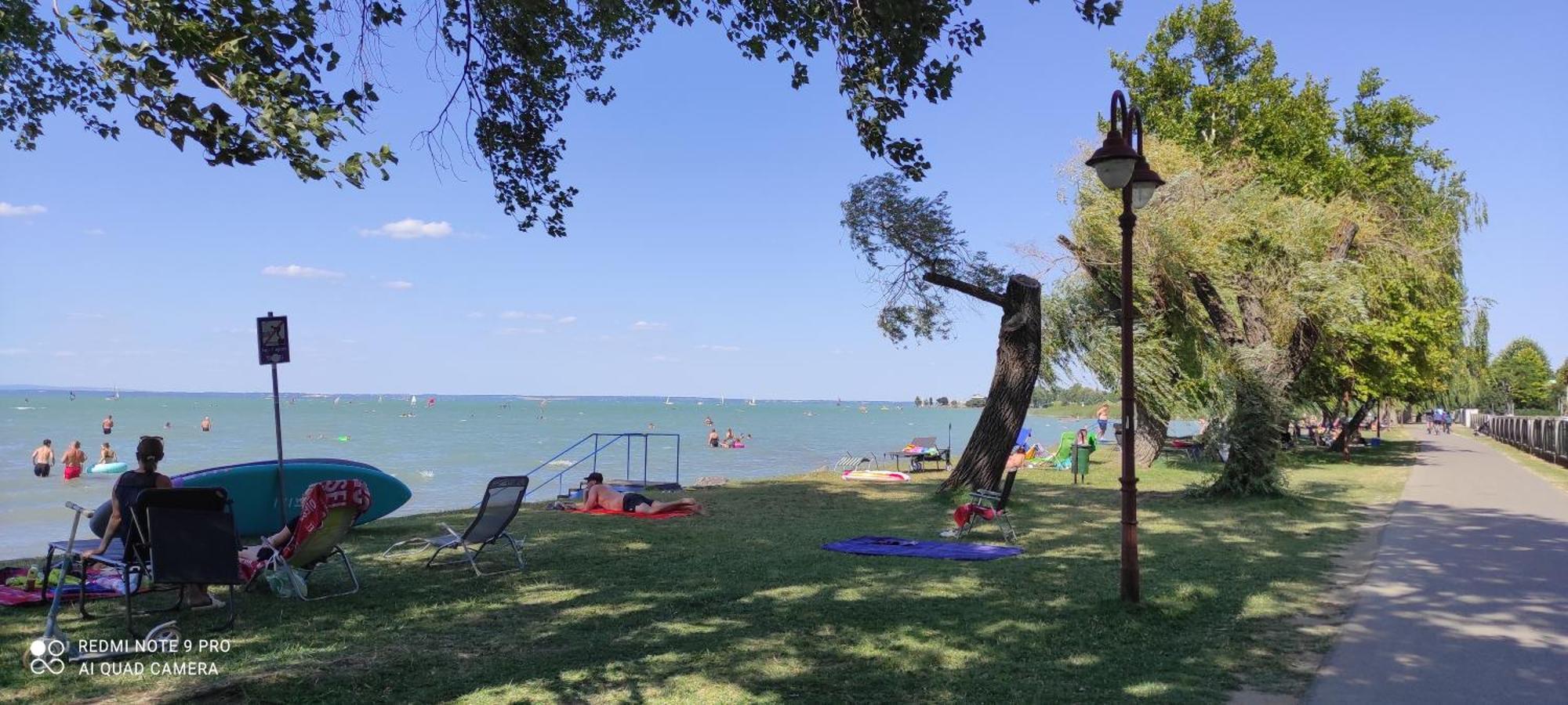 Onebeach Apartman Шіофок Екстер'єр фото